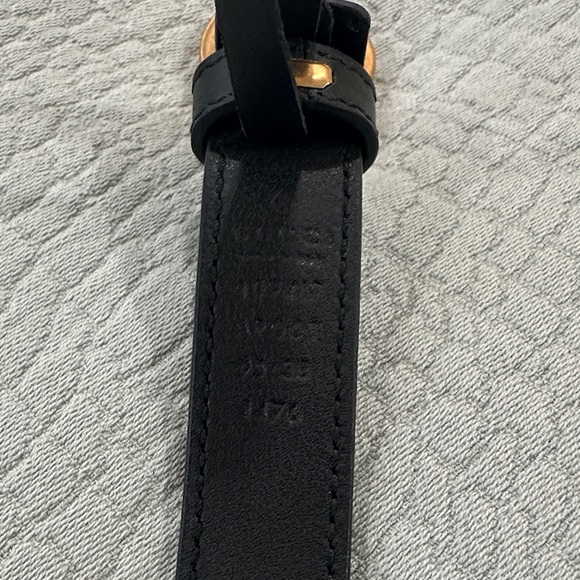 Gucci Black Belt with Gold GG Buckle - Picture 2 of 7